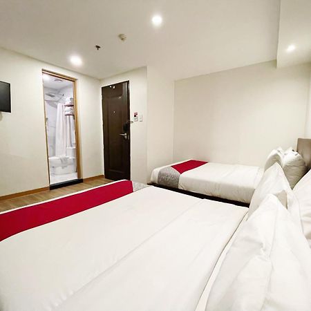Airo Hotel Manila Exterior photo